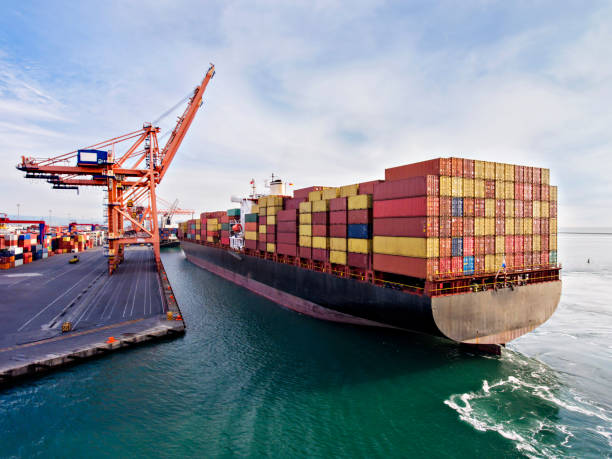 Porte-conteneurs — commerce international et risques industriels